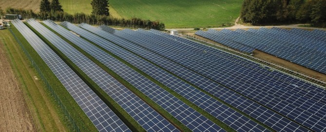 Zonnepanelen: saldering en BTW Zonnepanelen: saldering en BTW